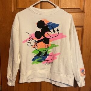 Zara Disney Mickey Mouse white sweatshirt.